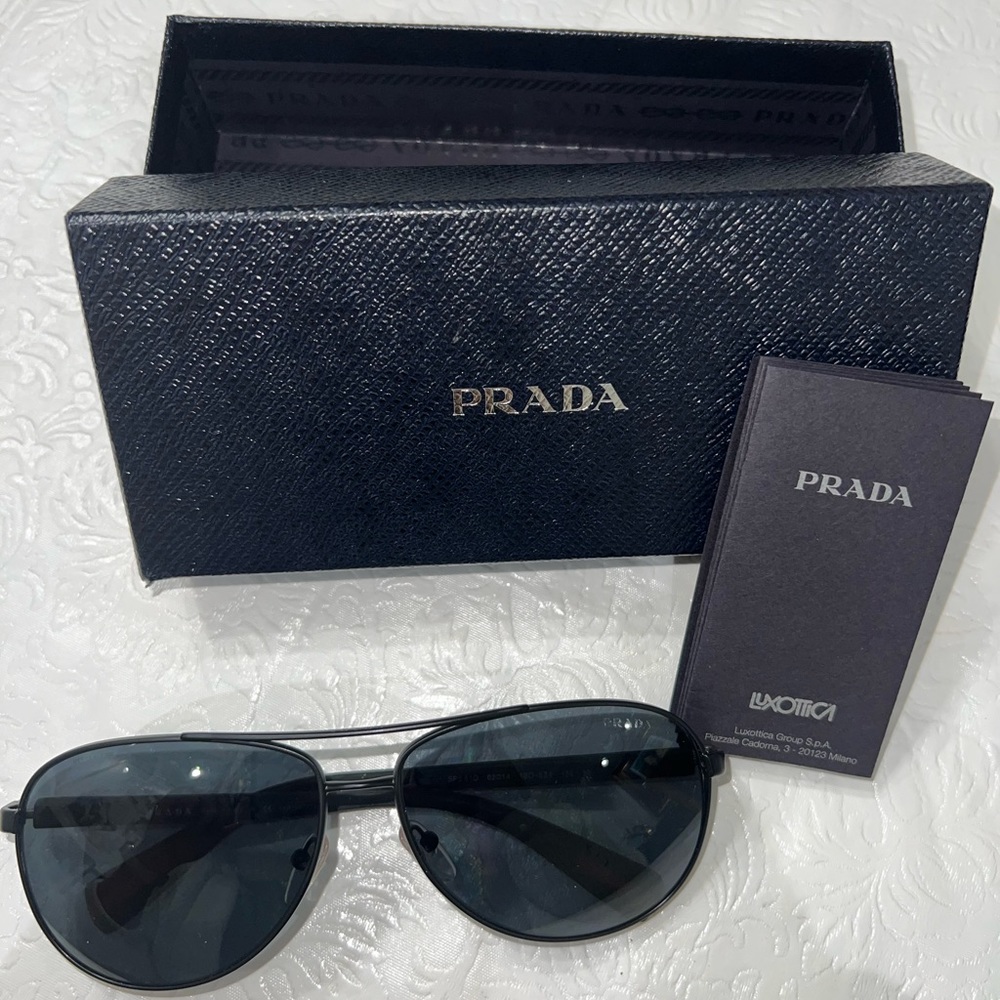 New worn Prada sunglasses with both- unisex